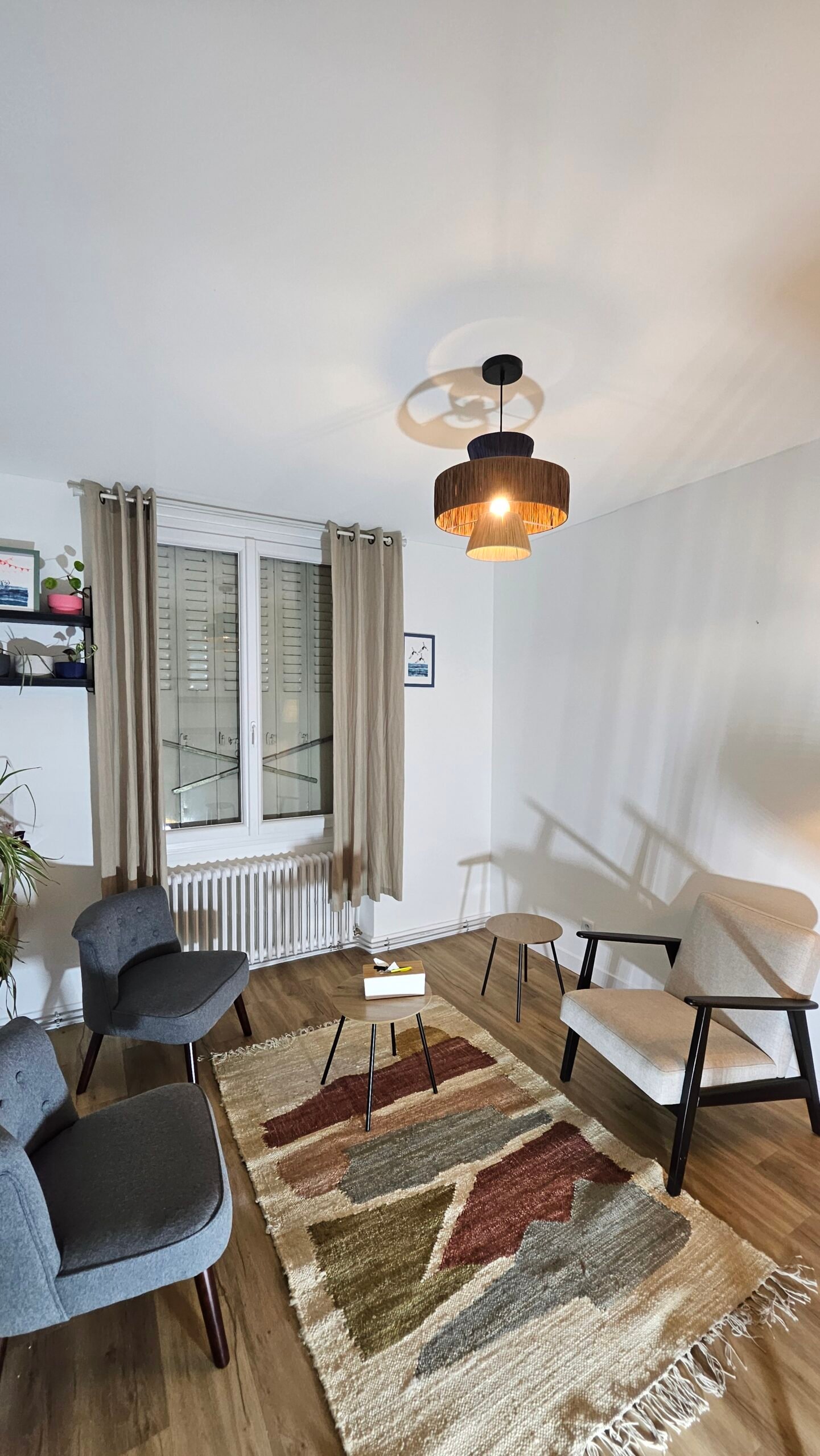 Plafond tendu acoustique réalisé dans un cabinet à Grenoble